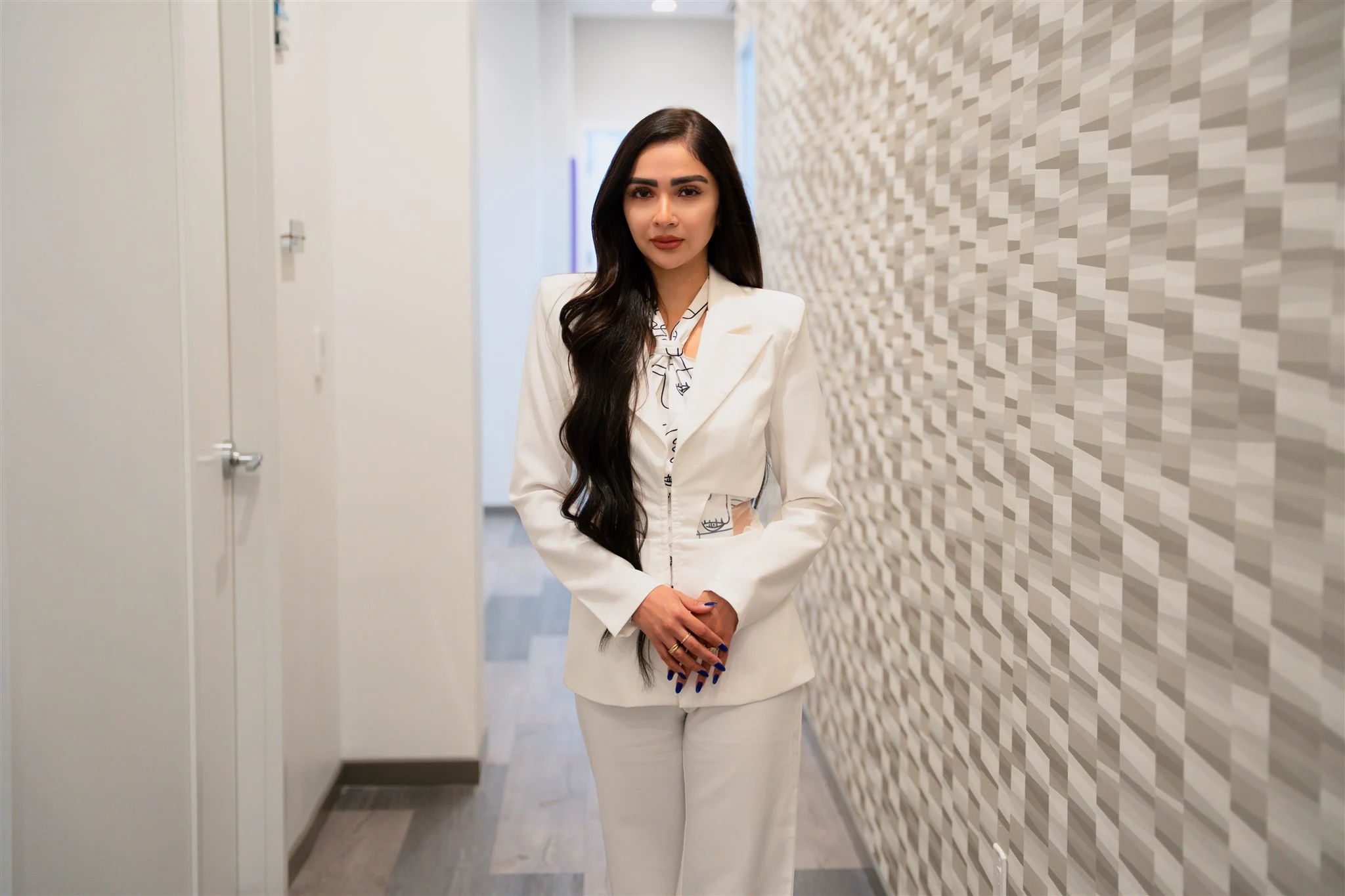 Dr. Gevork Tatarian and Dr. Sheina Bawa - Expert Cosmetic Surgeons at Elevé